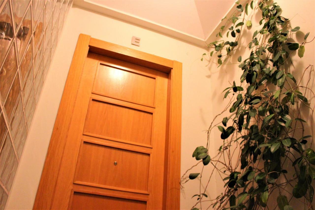 Luxury Apartment Sierpes Севиля Екстериор снимка